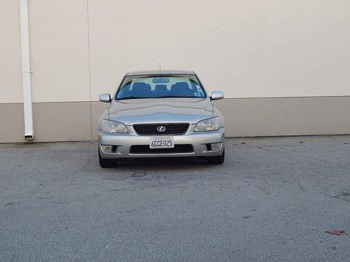 2002 Lexus IS 300 Base