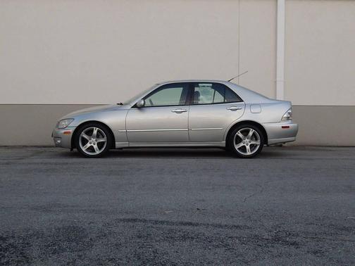 2002 Lexus IS 300 Base