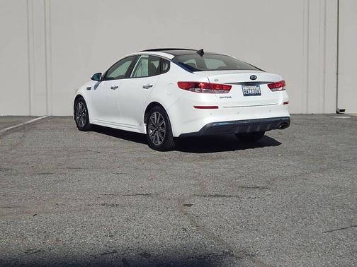 Snow White Pearl 2019 Kia Optima LX