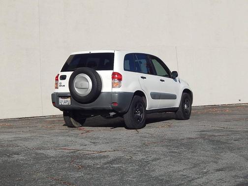 2001 Toyota RAV4 Base