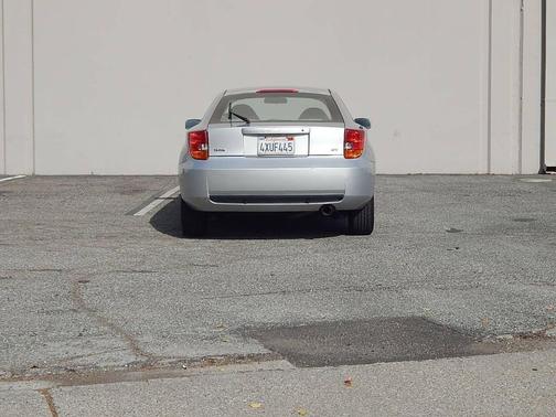 Liquid Silver 2002 Toyota Celica GT