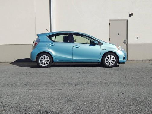 2012 Toyota Prius c Four