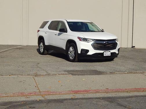Summit White 2020 Chevrolet Traverse LS