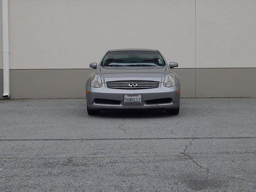 2004 INFINITI G35 Base