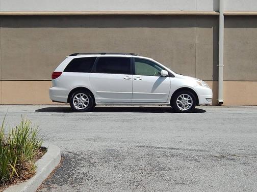 2005 Toyota Sienna XLE Limited