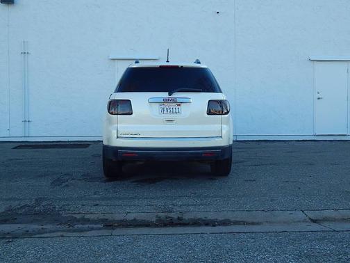 2015 GMC Acadia SLE-2