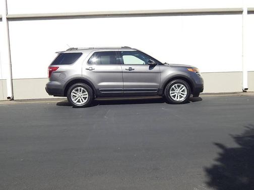 Sterling Gray Metallic 2013 Ford Explorer XLT