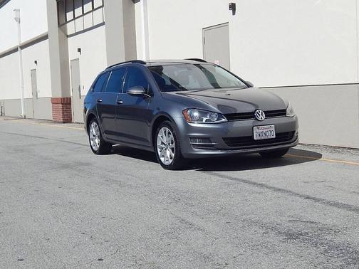 2017 Volkswagen Golf SportWagen TSI SE