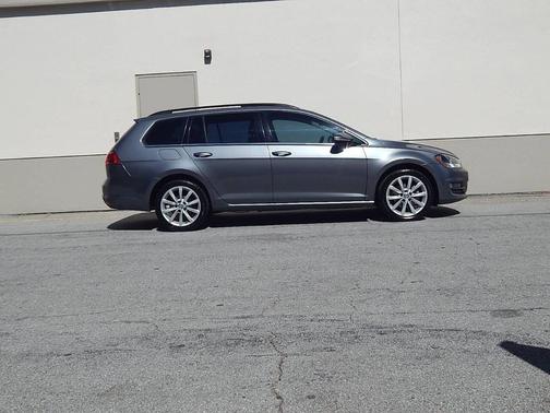 2017 Volkswagen Golf SportWagen TSI SE