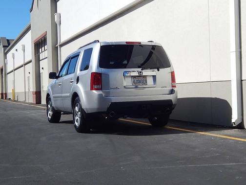Alabaster Silver Metallic 2010 Honda Pilot EX-L