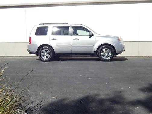 Alabaster Silver Metallic 2010 Honda Pilot EX-L