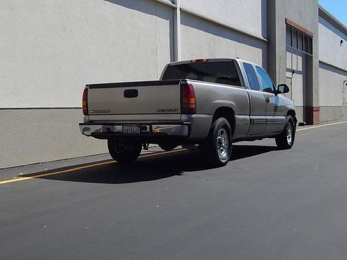 Light Pewter Metallic 2001 Chevrolet Silverado 1500 LS Extended Cab