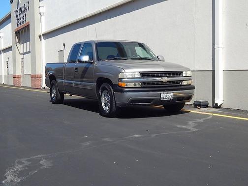 Light Pewter Metallic 2001 Chevrolet Silverado 1500 LS Extended Cab