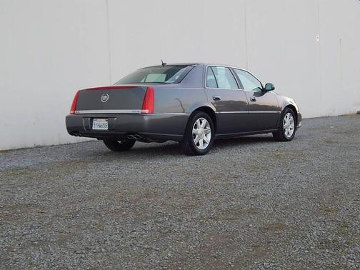 2006 Cadillac DTS Luxury