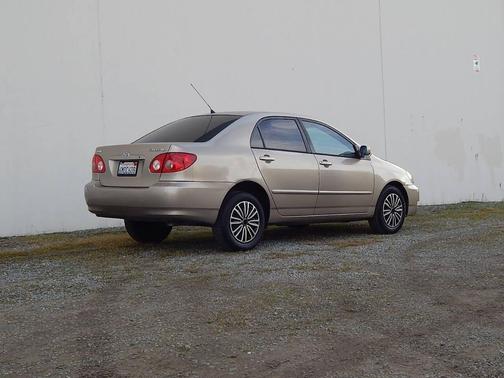 2006 Toyota Corolla LE