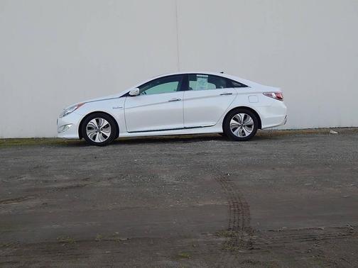 2013 Hyundai SONATA Hybrid Limited
