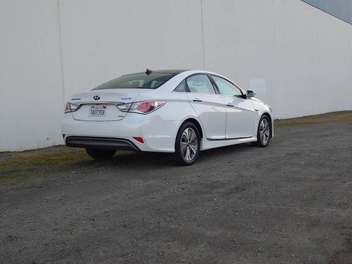 2013 Hyundai SONATA Hybrid Limited
