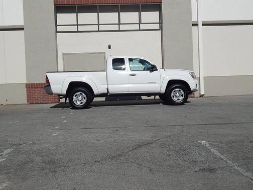 Super White 2015 Toyota Tacoma PreRunner