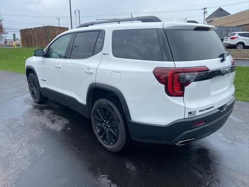 2022 GMC Acadia AWD SLT