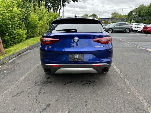 2022 Alfa Romeo Stelvio Ti