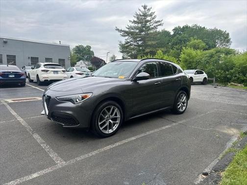 2018 Alfa Romeo Stelvio Sport
