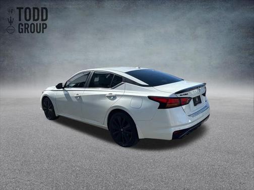 2022 Nissan Altima SR Intelligent AWD