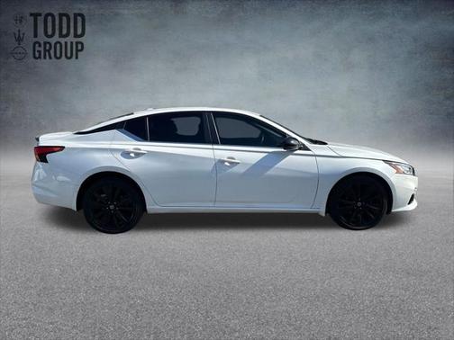 2022 Nissan Altima SR Intelligent AWD
