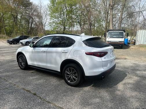 2022 Alfa Romeo Stelvio Sprint