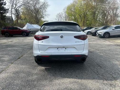 2022 Alfa Romeo Stelvio Sprint