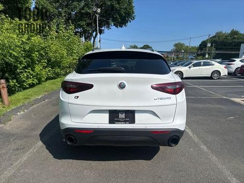 2022 Alfa Romeo Stelvio Sprint