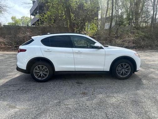 2022 Alfa Romeo Stelvio Sprint
