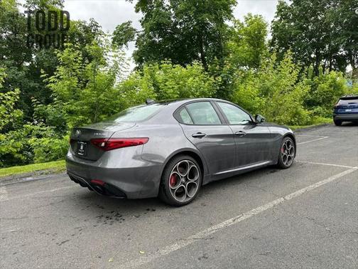 2022 Alfa Romeo Giulia Veloce