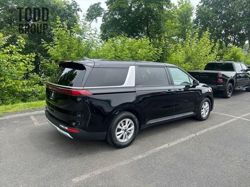 2022 Kia Carnival LXS