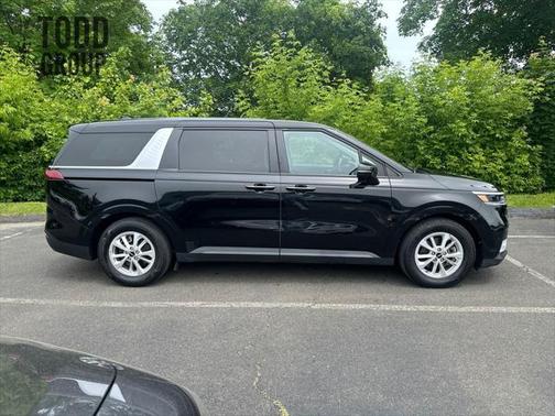 2022 Kia Carnival LXS
