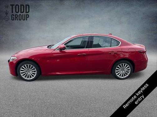 2021 Alfa Romeo Giulia Base