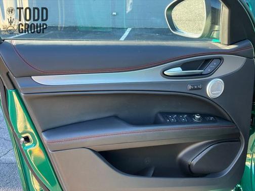 2025 Alfa Romeo Stelvio Ti
