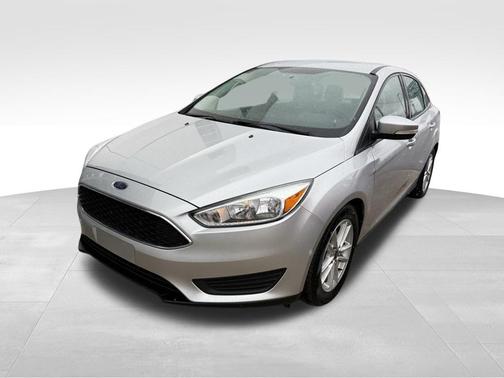 Ingot Silver 2015 Ford Focus SE
