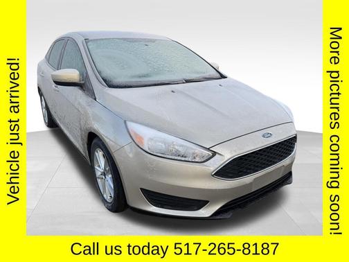 White Gold 2018 Ford Focus SE