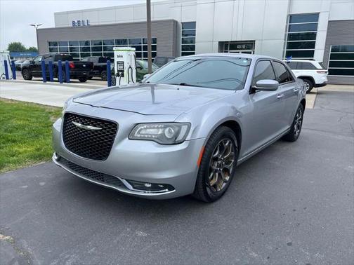 2018 Chrysler 300 S