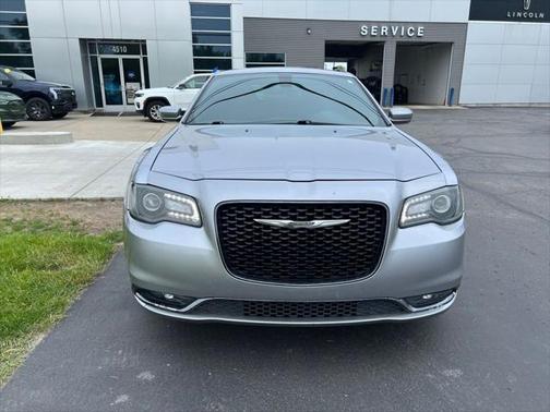 2018 Chrysler 300 S