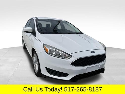 Oxford White 2018 Ford Focus SE