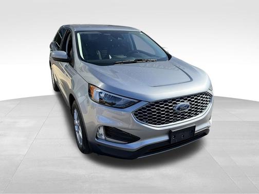 Iconic Silver Metallic 2024 Ford Edge SEL