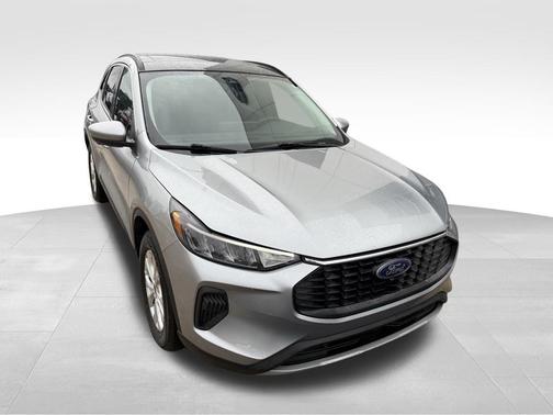 Iconic Silver Metallic 2024 Ford Escape Active