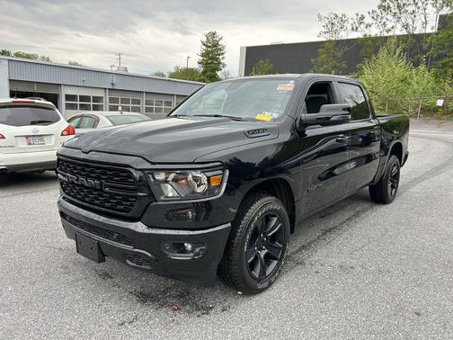Diamond Black Crystal Pearlcoat 2023 RAM 1500 Big Horn/Lone Star