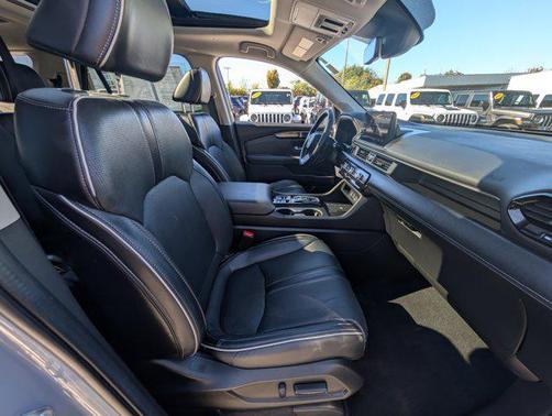 2023 Honda Pilot AWD Elite