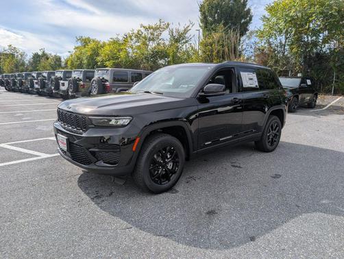 2025 Jeep Grand Cherokee Altitude