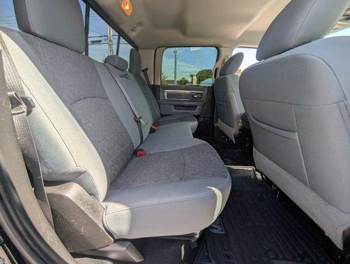 2018 RAM 2500 Big Horn Crew Cab 4x4 6'4' Box
