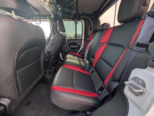 2021 Jeep Gladiator Willys 4x4