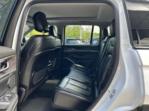 Bright White Clearcoat 2022 Jeep Grand Cherokee 4xe Base