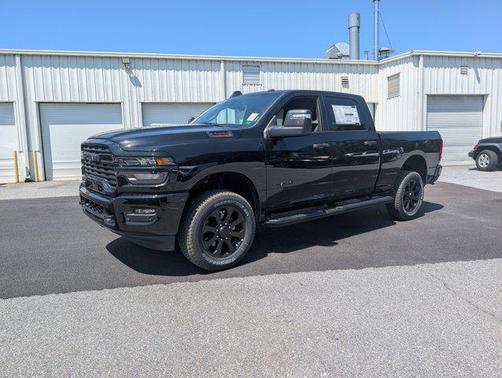 2025 RAM 2500 Big Horn Crew Cab 4x4 6'4' Box